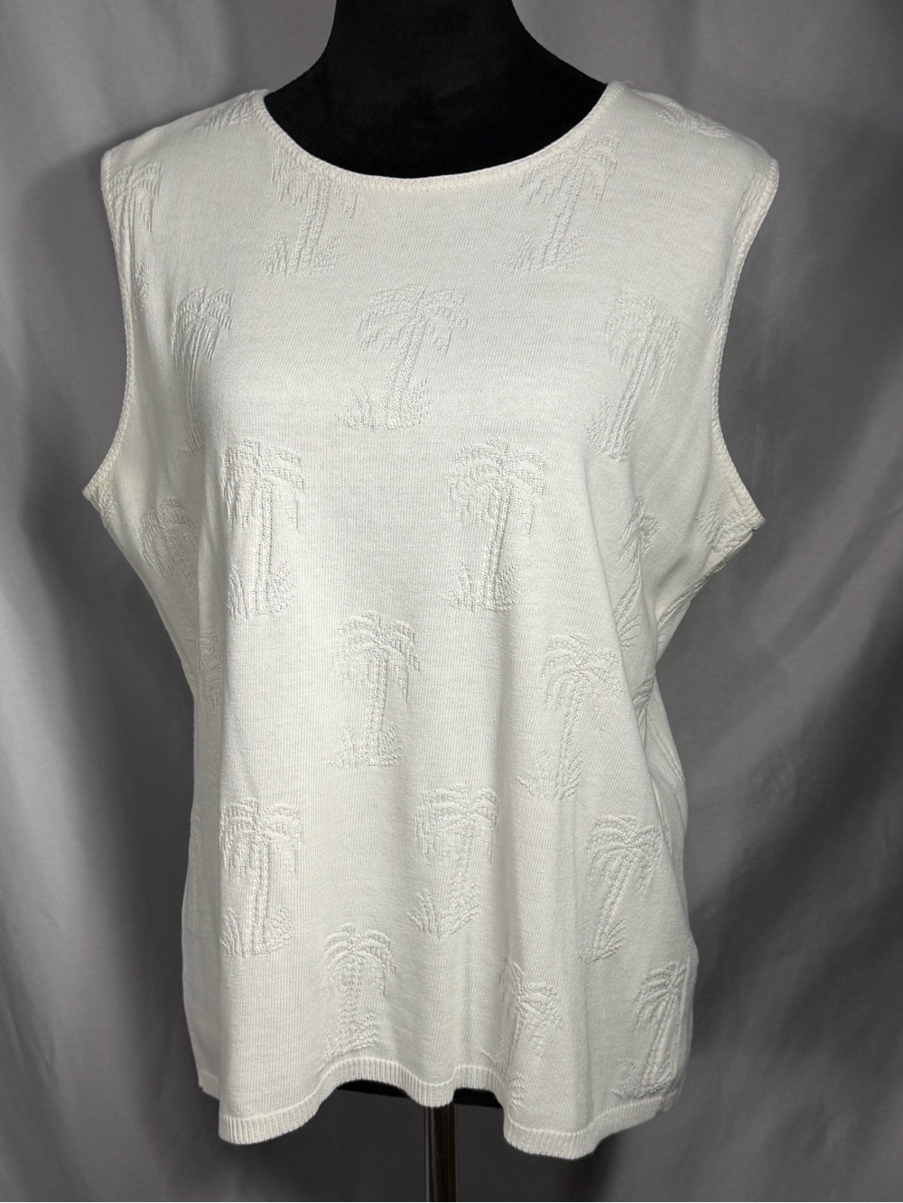 Vintage Women’s Sleeveless Scoop Crewneck Sleeveless Pullover Sweater White Sz L